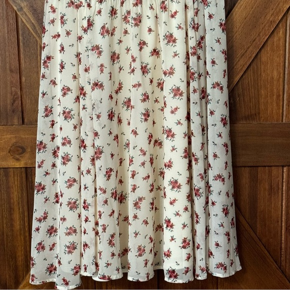 NEW Torrid Mini Chiffon Smocked Dress Rose Floral Size 00 - Picture 3 of 9